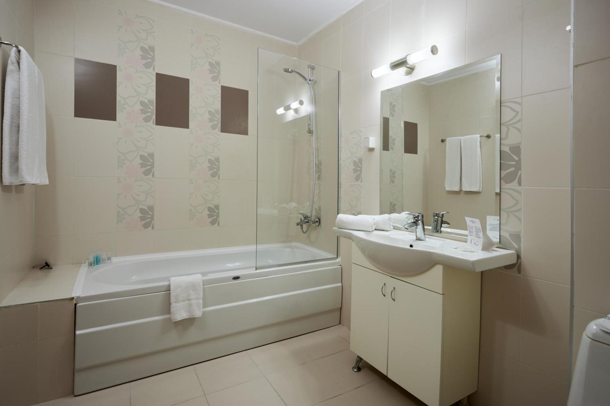 Continental Apartments Golden Sands Room photo